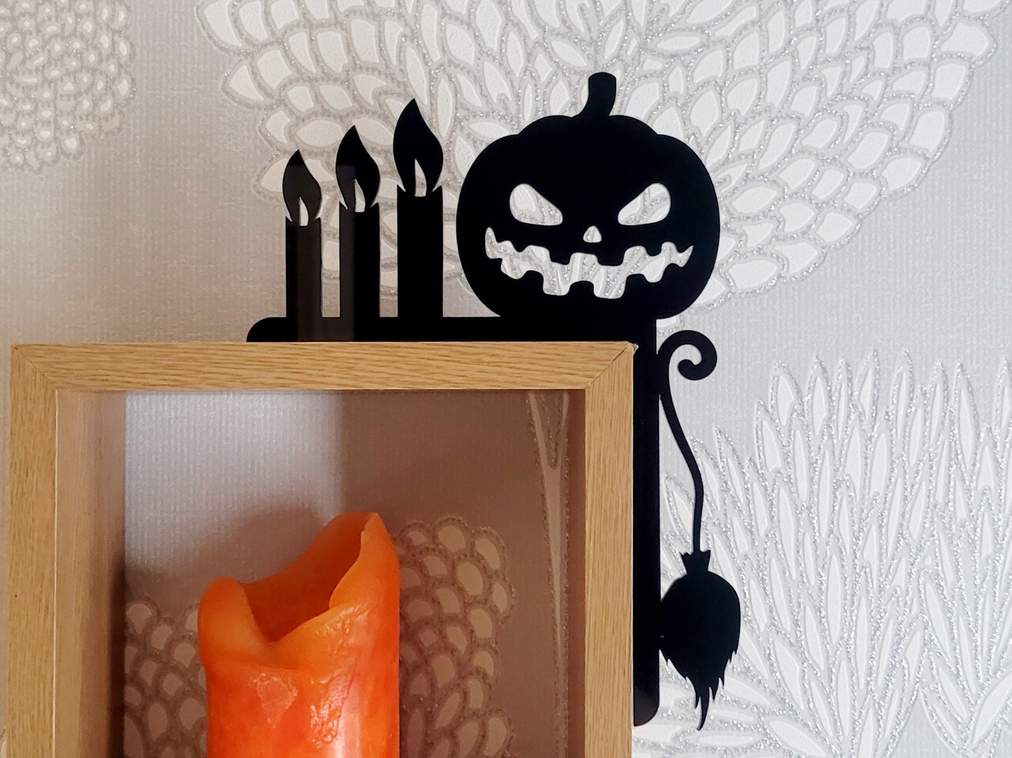 Black Pumpkin Door Corner Decoration – Gothic Halloween Wall Accent