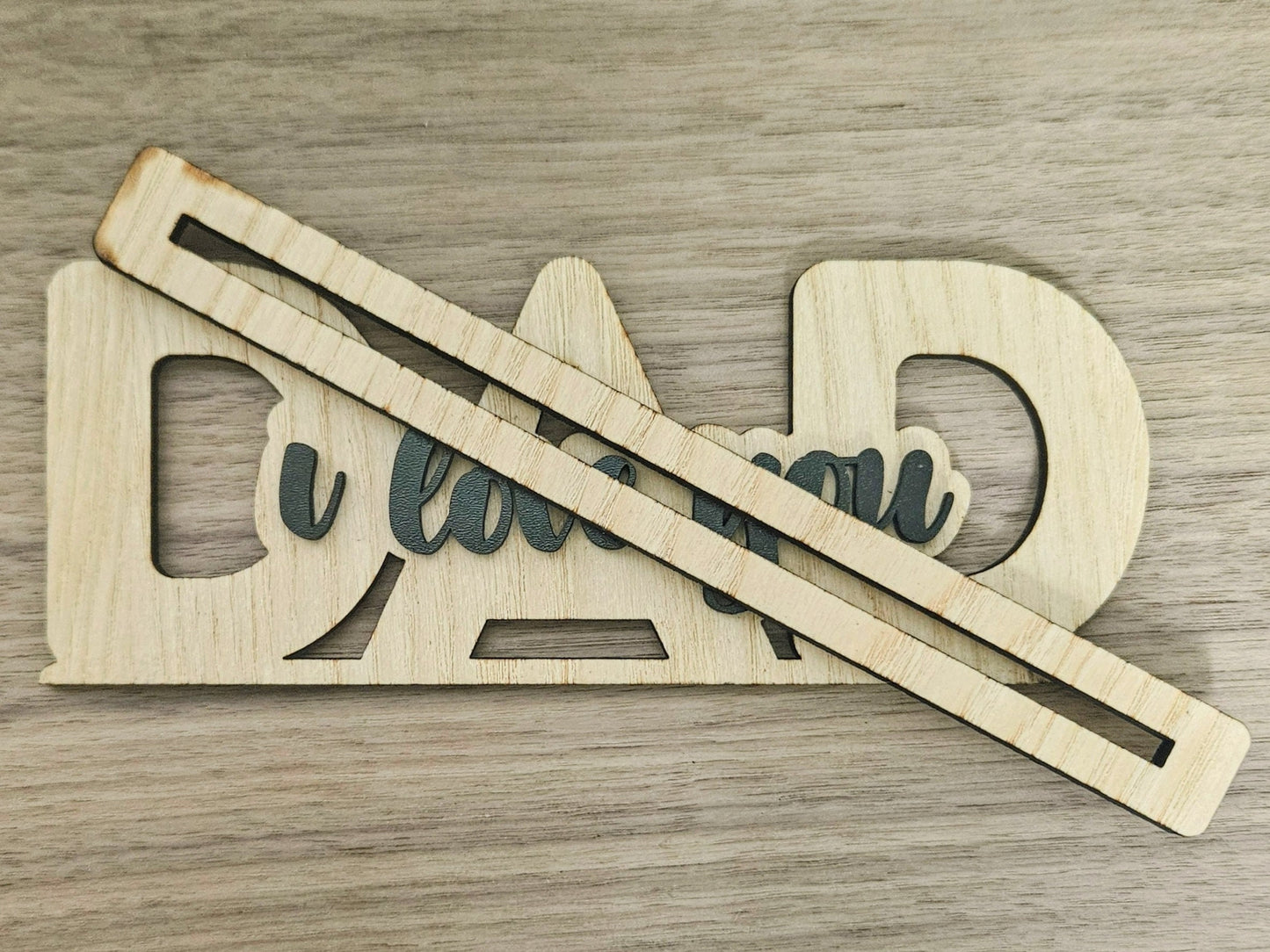 Personalised Dad Wooden Ornament – I Love You Keepsake Gift for Father’s Day, Birthday Gift