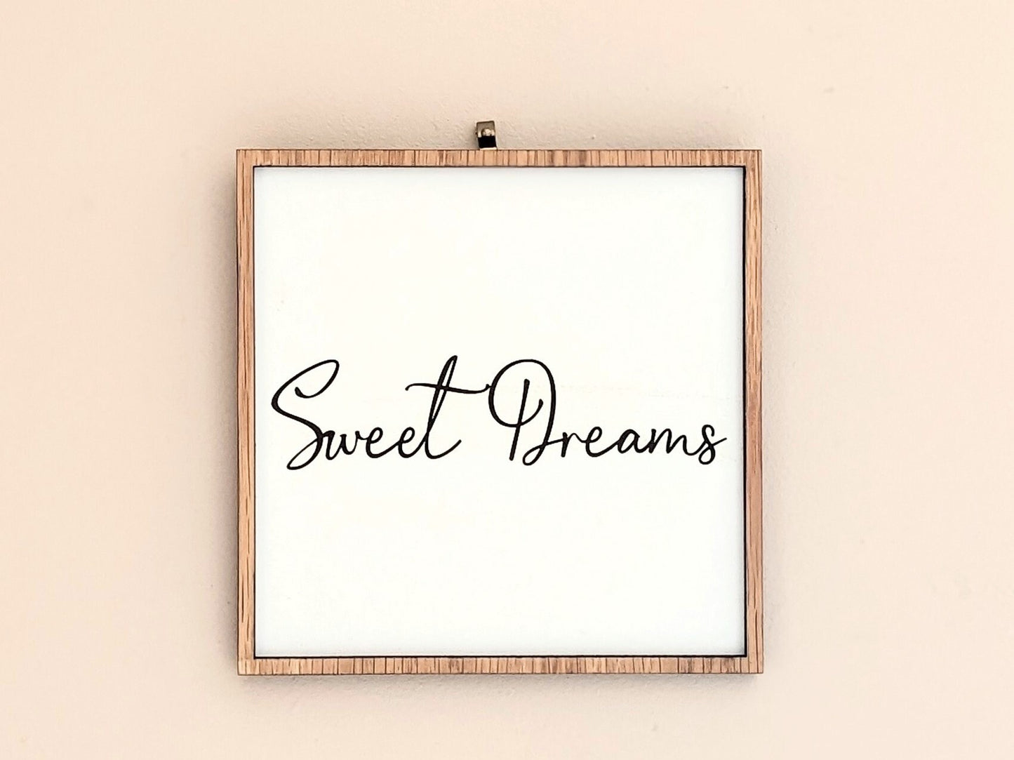 Sweet Dreams Wooden Sign – Engraved Bedroom Wall Decor, Rustic Wood Frame, Farmhouse Sleep Quote, Nursery & Home Gift