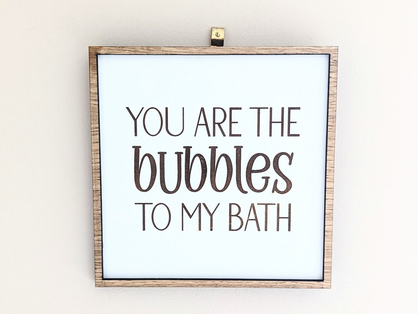 Sweet Dreams Wooden Sign – Engraved Bedroom Wall Decor, Rustic Wood Frame, Farmhouse Sleep Quote, Nursery & Home Gift