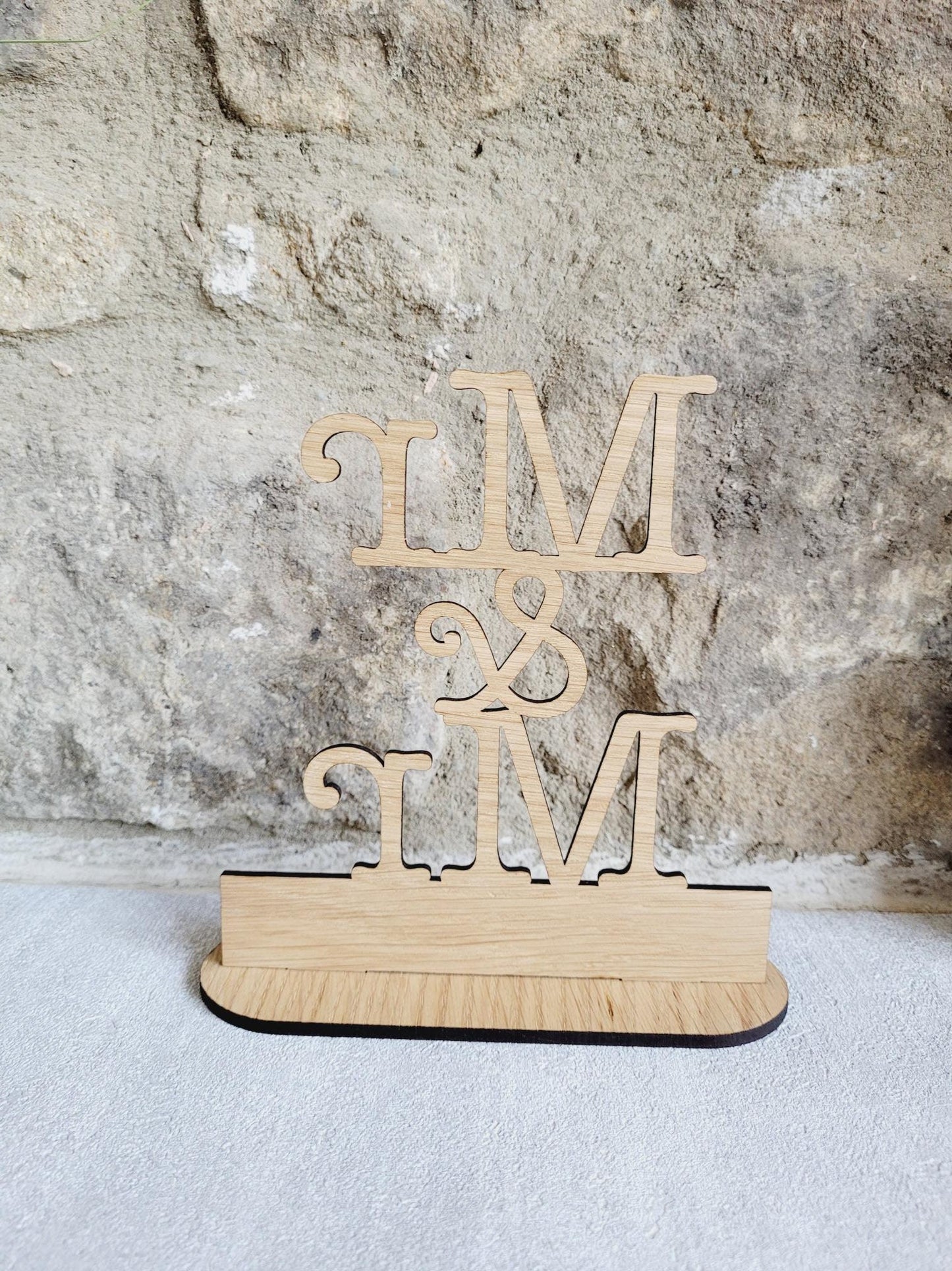 Mr and Mr Sign, Groom and Groom Present