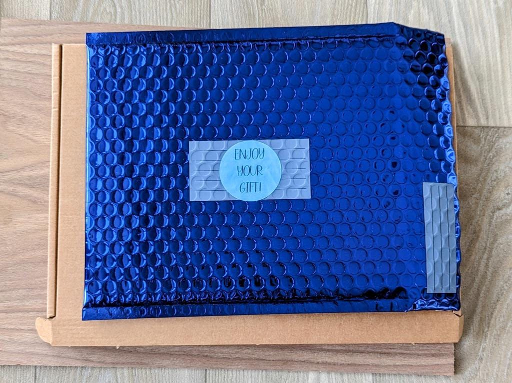 Personalised XO Handprint Board – DIY Gift for Daddy, Nanny or Mum | Unique Father’s Day, Birthday or Keepsake Gift from Kids