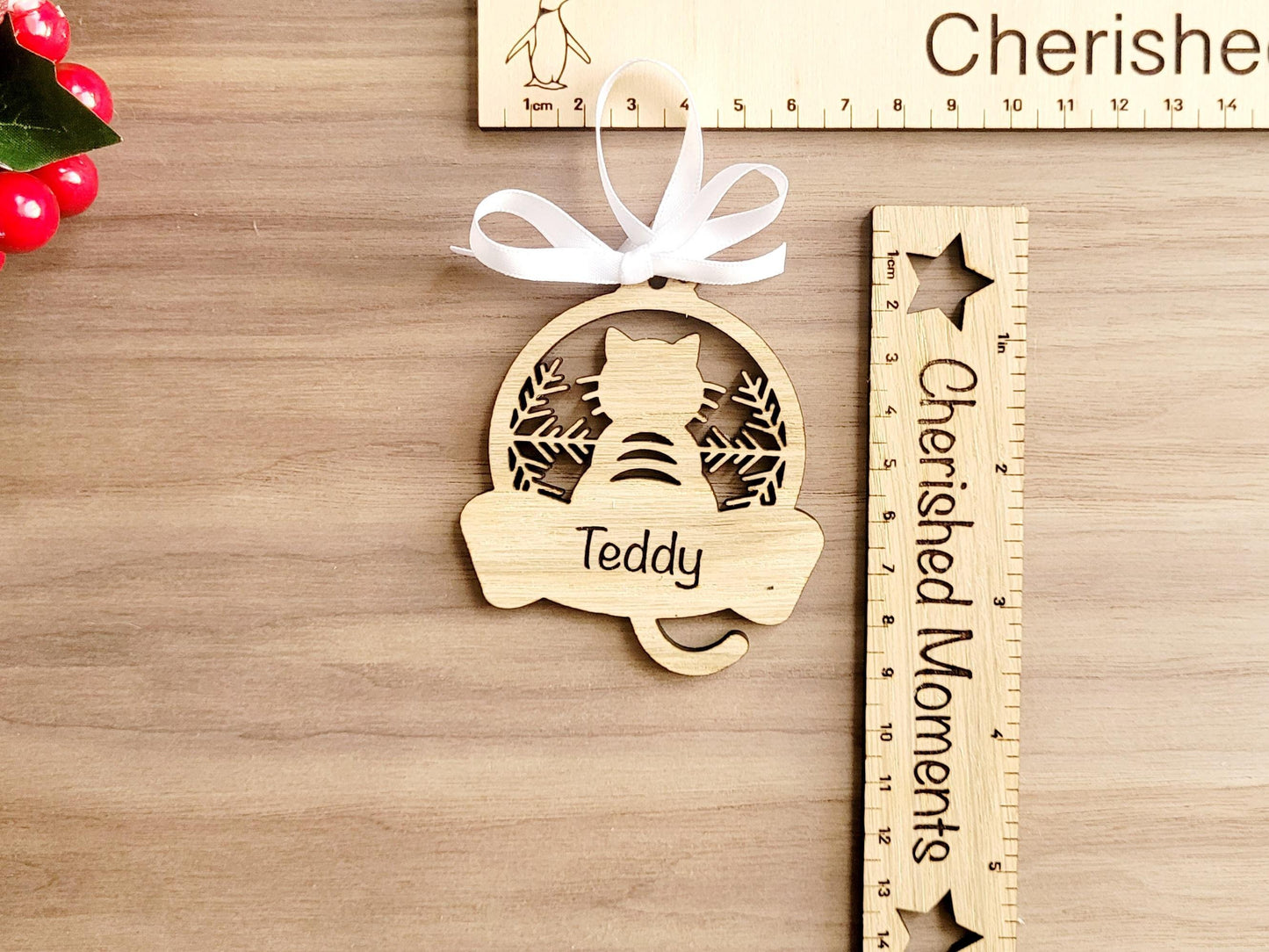 Personalised Wooden Cat Christmas Decoration – Hanging Oak Veneer Bauble, Pet Memorial Ornament, Gift for Cat Lovers