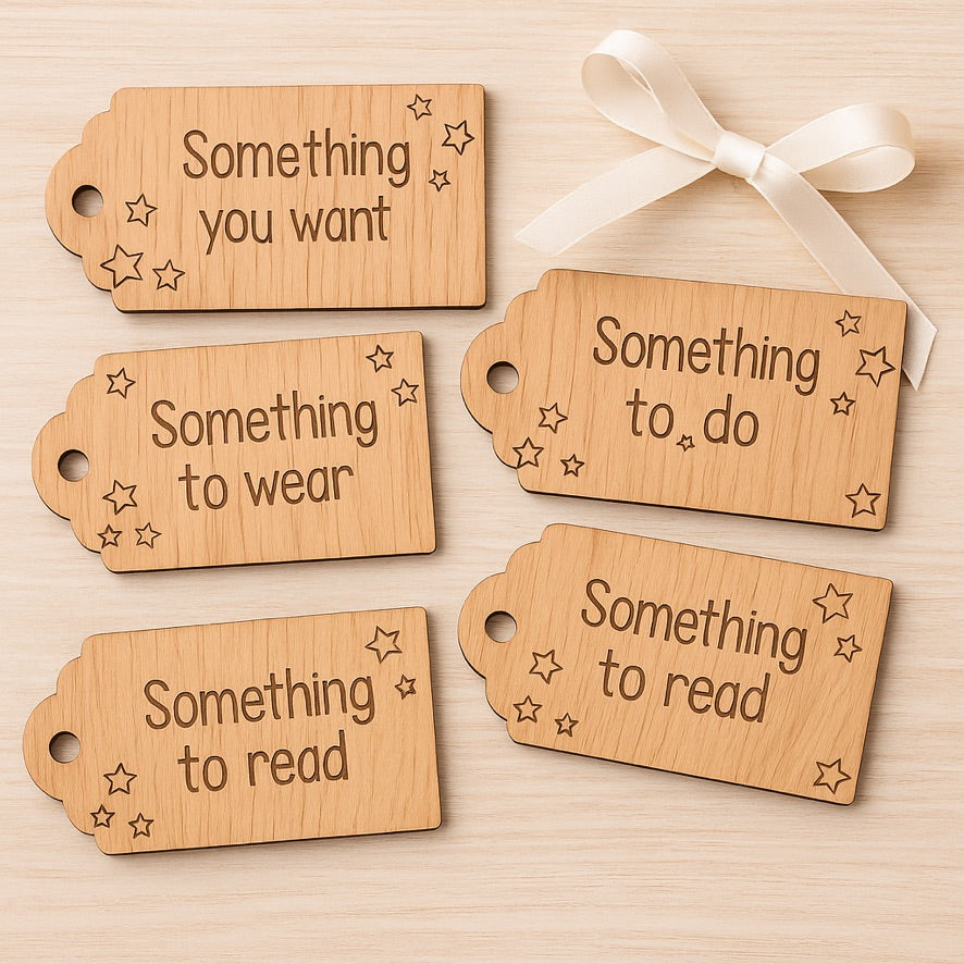 Personalised Wooden Five Gift Rule Tags – Engraved Oak Christmas Gift Labels (Set of 5)