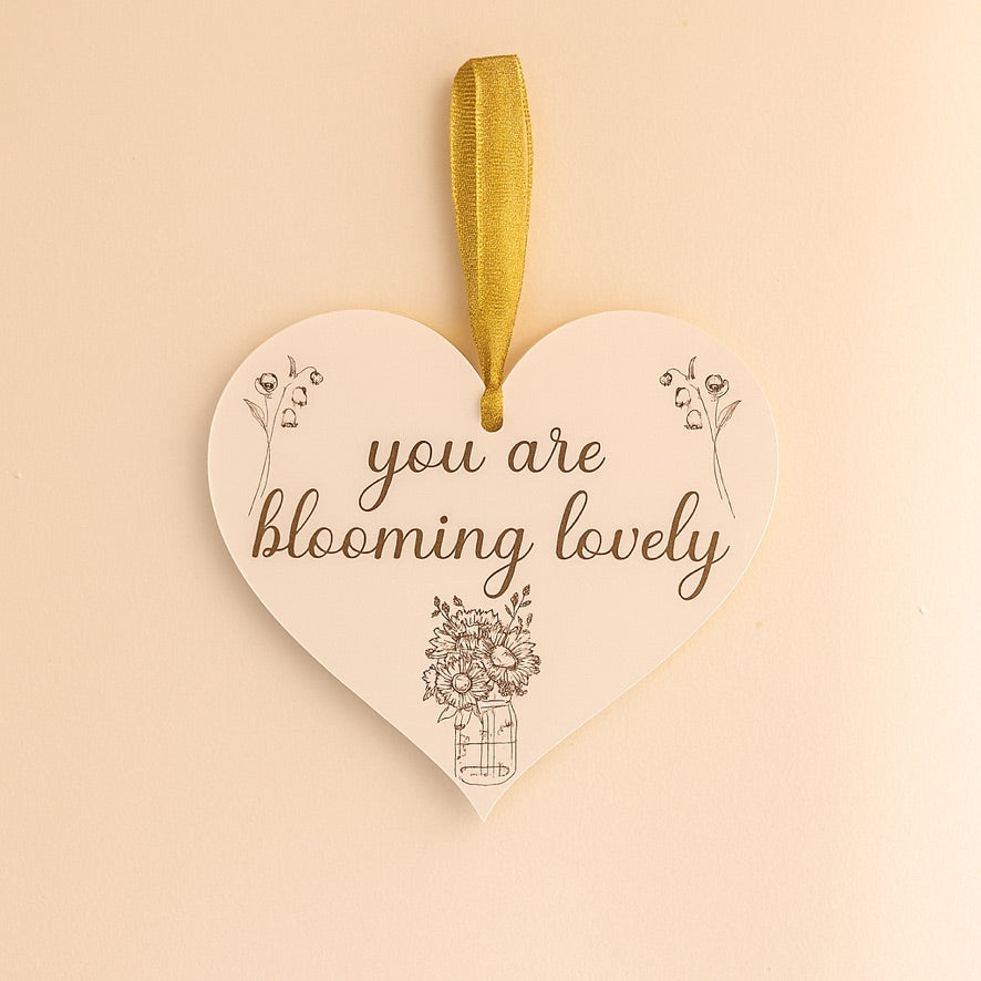 Blooming Lovely Wooden Hanging Heart – Floral Gift for Nanny, Mum or Grandma