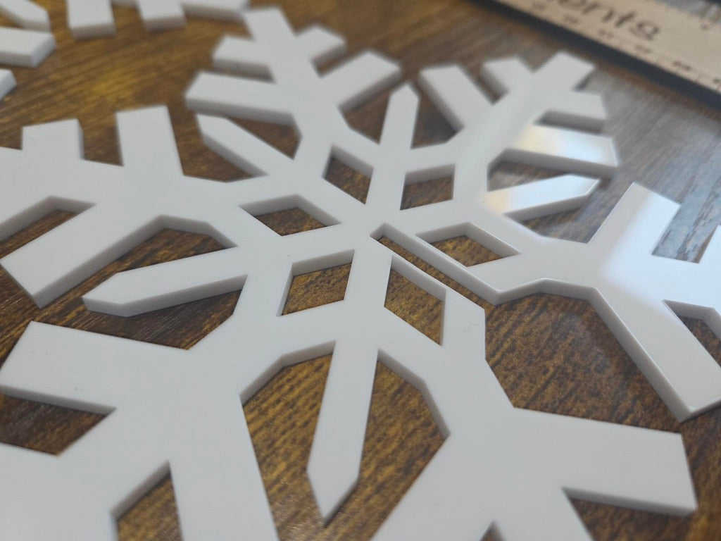 White 3D Snowflake Decoration – Freestanding Christmas Ornament & Winter Table Centerpiece