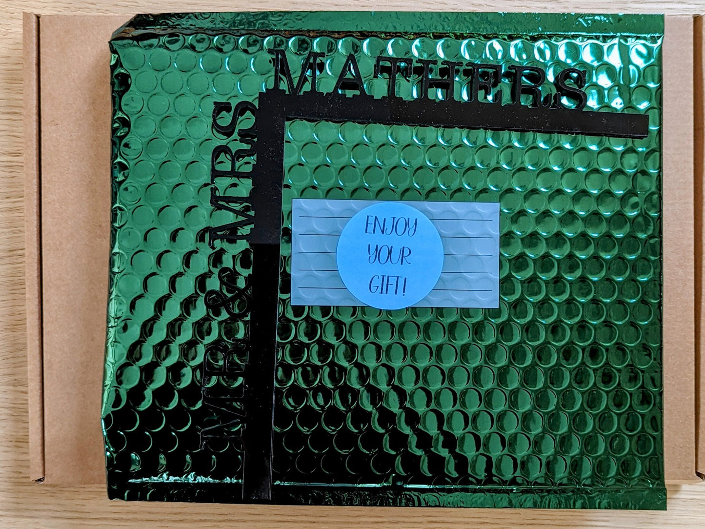 Personalised Mr & Mrs Door Topper – Elegant Acrylic Wedding & Anniversary Gift