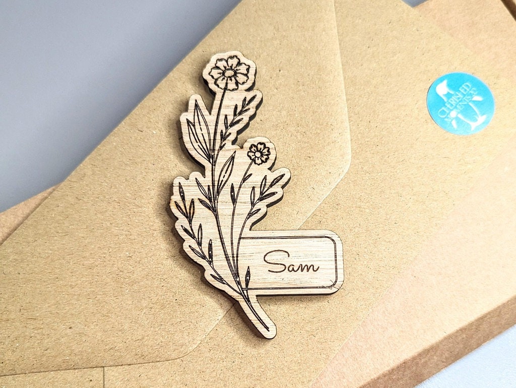 Personalised Wooden Floral Magnet – Custom Engraved Name Place & Wedding Favour