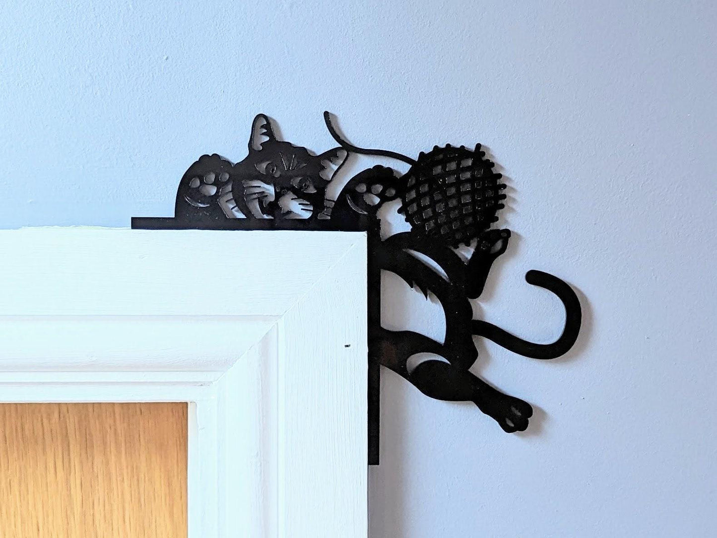Cat Corner Decor – Playful Acrylic Silhouette for Door Frames, Shelves, or Photo Frames | Cute Home Accent for Cat Lovers