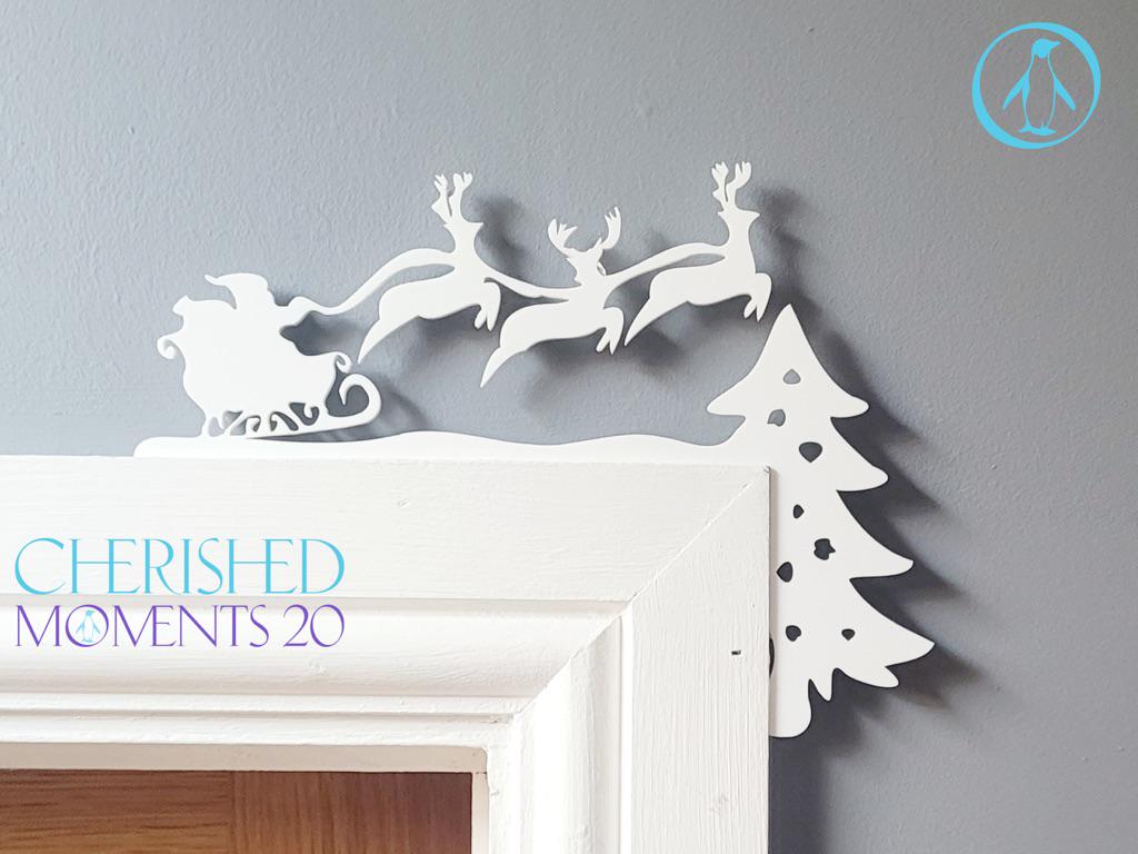 Flying Reindeer Christmas Door Corner Decoration – Acrylic Ornament