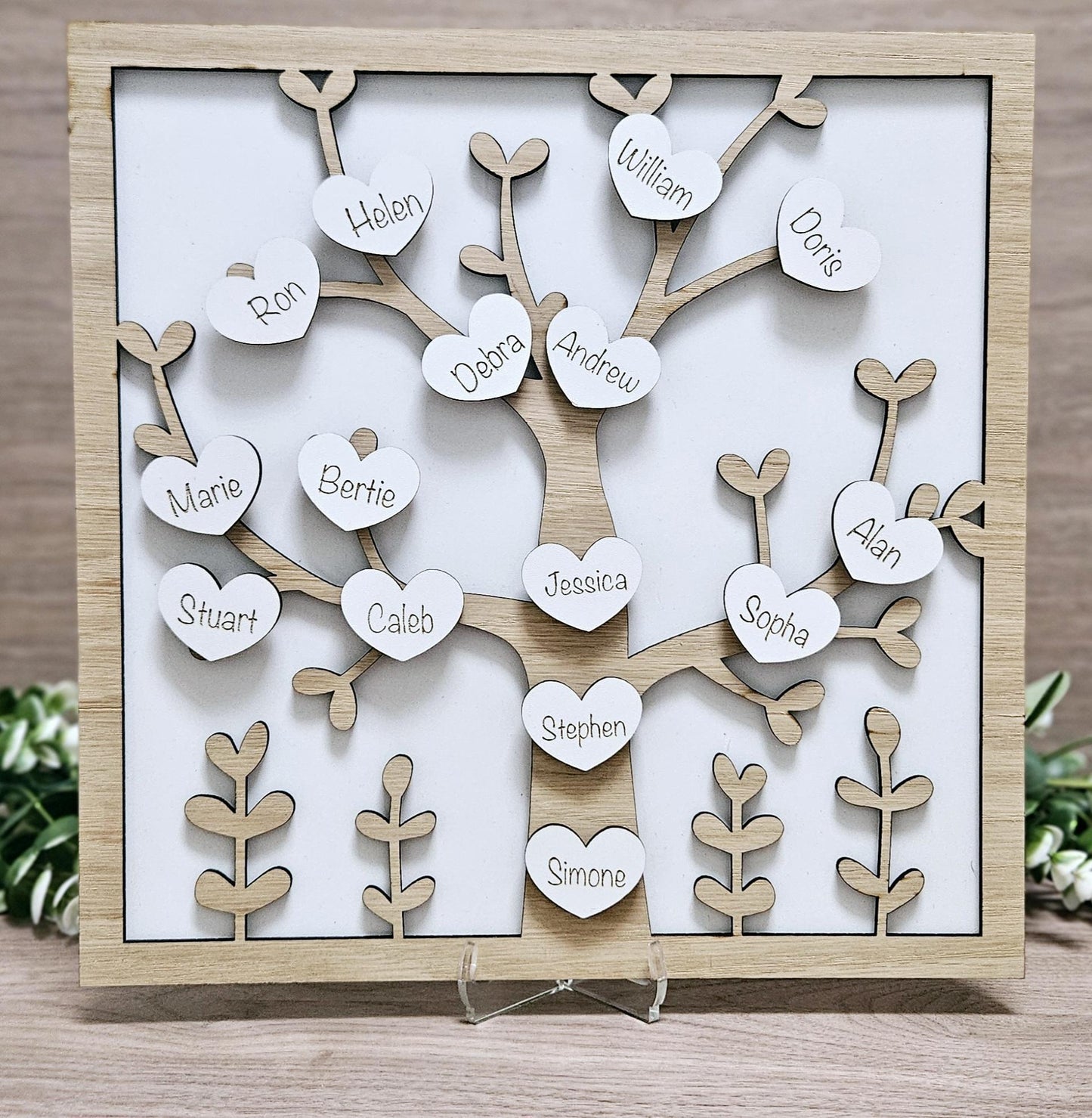 Personalised Wooden Family Tree Plaque – A Meaningful Keepsake to Celebrate Your Loved Ones